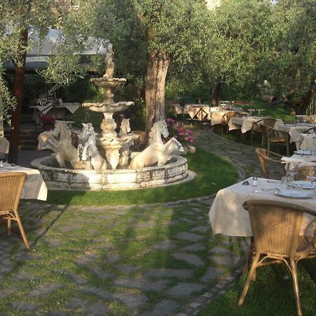 Locanda Ristorante Al Cardellino Bardolino Exterior photo